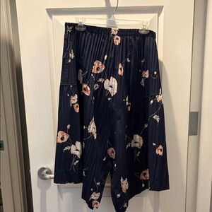 Vince Pleated Floral Midi Skirt - Navy with Blush Floral